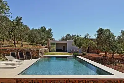 Image de Can Fina est une véritable Ibiza finca avec piscine, récemment rénové.