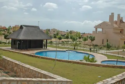 Image de Appartement de luxe 2 chambres Oasis avec splash et piscine communautaire