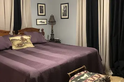 Image de True Rest! Une maison avec l'esprit de l'ouest. Un endroit où vous pourrez vous détendre, vous détendre!