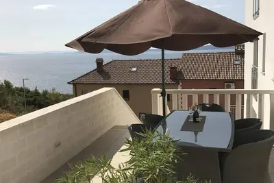 Belle vue sur la mer et à seulement 200m de la plage - Maison Ivanka