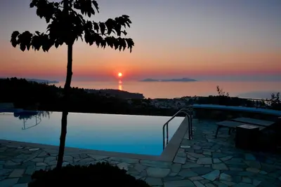 Image de Villa Paparouna, superbe villa, pour 8, 4 salles de bain, studio \/ chambre de luxe