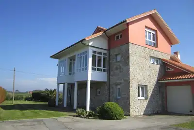 Image de Magnifique maison rurale nouvellement construite dans une authentique ville asturienne