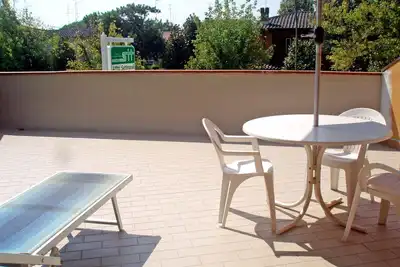 Image de Spacieux appartement d'une chambre avec grande terrasse dans la zone aux plages