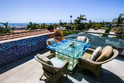 Image de Cardiff By The Sea OceanView Home ~ Avec terrasse sur le toit avec cheminée et barbecue!