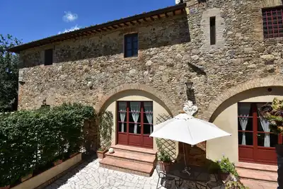 Villa dans le Chianti près de Sienne, vue sur jardin et piscine privée