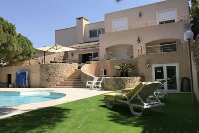 Image de Grande Villa bord de mer avec piscine à Calvi - 10 personnes