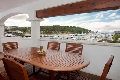Image de Vignamarina appartement de trois pièces avec véranda vue mer