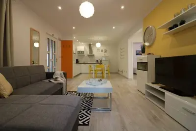 Maison de vacances dans Poreč avec terrasse, Climatisation, Wifi, Lave-vaisselle (4400-3)