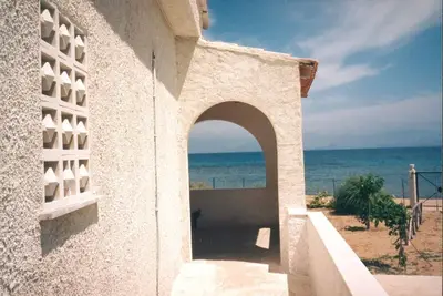 Appartements avec vue sur la mer sur la plage de sable de l'île de Corfou (3) - Récemment rénové