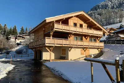 Image de Chalet 5 étoiles Megève \/ Praz-sur-arly, au pied des pistes, 10 pers.