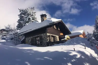 Image de Chamrousse châlet 3* indépendant, typique bois et pierres + cheminée \/été-hiver