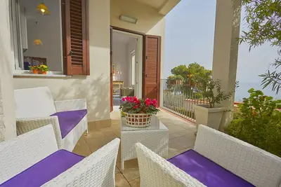 Image de Casa dei Fiori à seulement 40 mètres de la mer Solanto