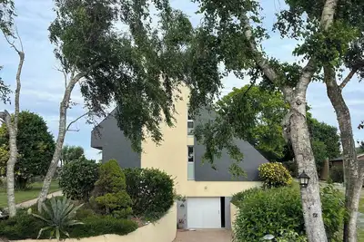 Image de Grande maison familiale entre mer et campagne