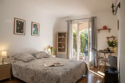 Image de Dans une magnifique villa studio 2 personne avec sa terasse couverte et jardin
