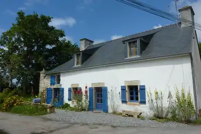 Image de Demeure en Pierre Maison dans un village très Enfants bienvenus. Marche pour abriter & Beach