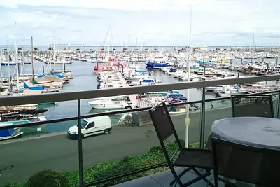 Image de Les pieds dans l'eau