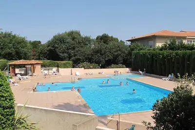 Image de Appt St Trop 2 pièces 6 personnes climatisé entièrement rénové+piscine & parking