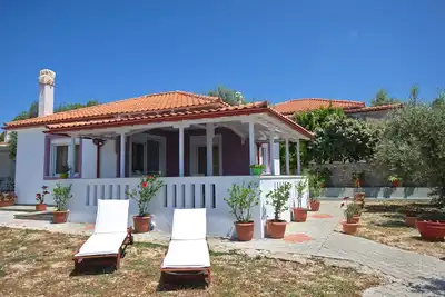 Image de Myrtillos Cottage, style moderne, superbes vues, à proximité des installations