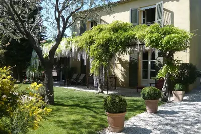 Image de Maison de charme avec piscine et jardin au Cap d'Antibes