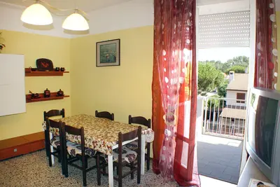 Image de Appartement rénové dans le centre et à 150 mètres. de la plage