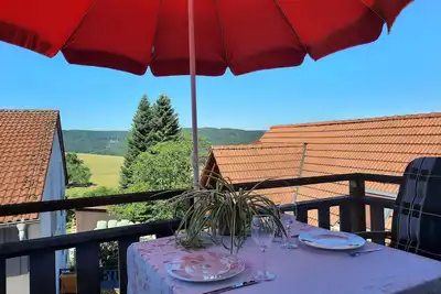 Image de Ferienhof Rothenberg Appartement 2 avec 2 chambres, cuisine avec un joli balcon, salle de bains et Wc