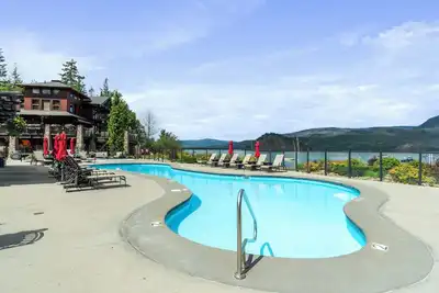 Image de Shuswap Lake - Lodge de conception exceptionnelle offrant confort et vie luxueuse