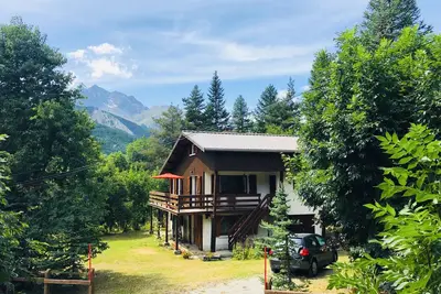 Le Monetier Les Bains: Beau chalet familial avec jardin et terrasse, 10 pers.
