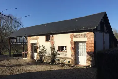Image de Gîte en campagne, bien équipé pour deux adultes et deux enfants (+ des chiens)