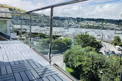 Image de River View House: vues incroyables et emplacement fantastique!