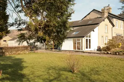 Image de Superbe chalet de 2 chambres et grand jardin