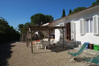 Image de délicieux, 5 places, grands espaces extérieurs avec beaucoup de verdure et d'intimité, zone pour enfants
