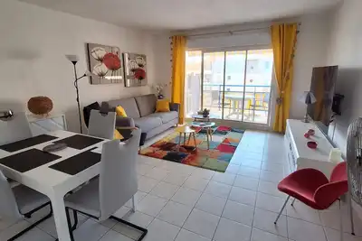 Image de Charmant appartement T2 climatisé Centre ville, Proche des plages