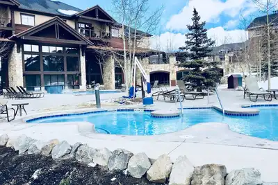 Image de Ski in / Ski out Resort 5 étoiles au Grand Timber Lodge