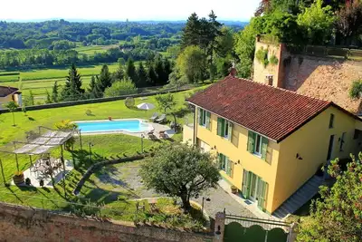 Image de La manne de Don Bosco. Maison de campagne en panoramique Monferrato. 8 personnes