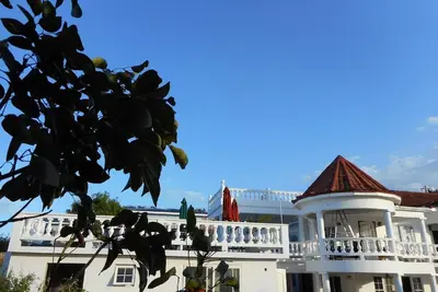 Image de Royal Vista est nouvelle villa de luxe au Silver Sands Jamaïque, donnant sur l'océan