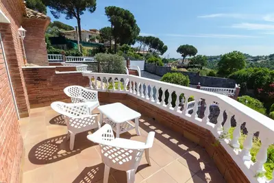 Image de Club Villamar - Villa espagnole confortable et indépendante avec grande piscine et vue sur les co. . .