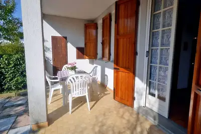 Image de Villetta au rez-de-chaussée avec jardin à quelques pas de la mer