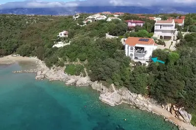 Image de Beach Apartment 1: zone de baignade privée, plage de sable, WiFi, idéal pour les familles