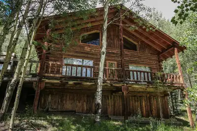 Image de Cabine isolée w / loft dans le magnifique sud-ouest du Colorado - Animaux acceptés