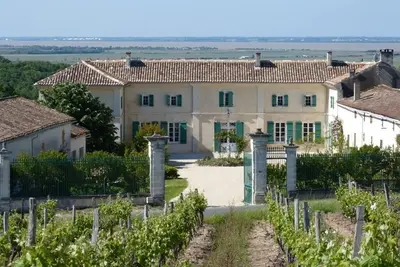 Image de Chambre double à l'étage avec vue sur l'Estuaire et le jardin