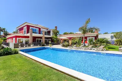 Image de Vivenda Suecia, Villa de luxe, 8 chambres, Capacité 20, Piscine chauffée privée, A \/ C