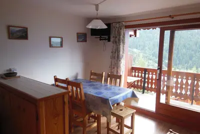 Image de Champagny-en-Vanoise, 2 pièces, 6 pers, balcon, local à skis