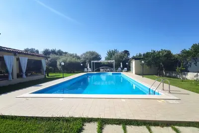 Image de Maison \/ villa - Floridia