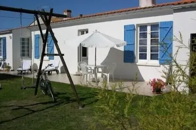 Maison Traditionnelle Chaumoise, entre Mer, Forêt  Marais et port de plaisance