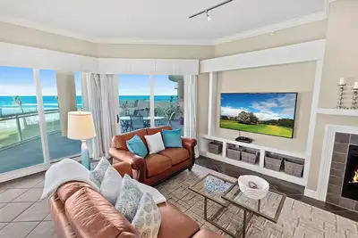 Image de Premier Luxury Ocean Front Condo - Magnifique 3/3. Modèle 5 salles de bain - 617-823-7121