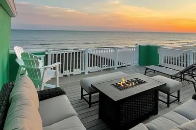 Image de Oceanfront! ! 3br + Alcôve avec lit Q, 2. 5 Ba