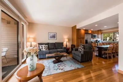Image de 3 Br, 3 ba Park City Best Ski Location, Hot Tub, Ski, Free Bus