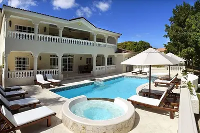Image de Lifestyle Resort Chairman's Circle - Villa à 6 chambres Vip, groupes d'or