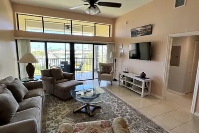 Image de Ocean Village - Hutchinson Island Heaven Luxueuse propriété en bord de mer
