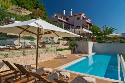 Image de Promotion | Villa de luxe Ă couper le souffle | 14personnes | Centre-ville Ă pied